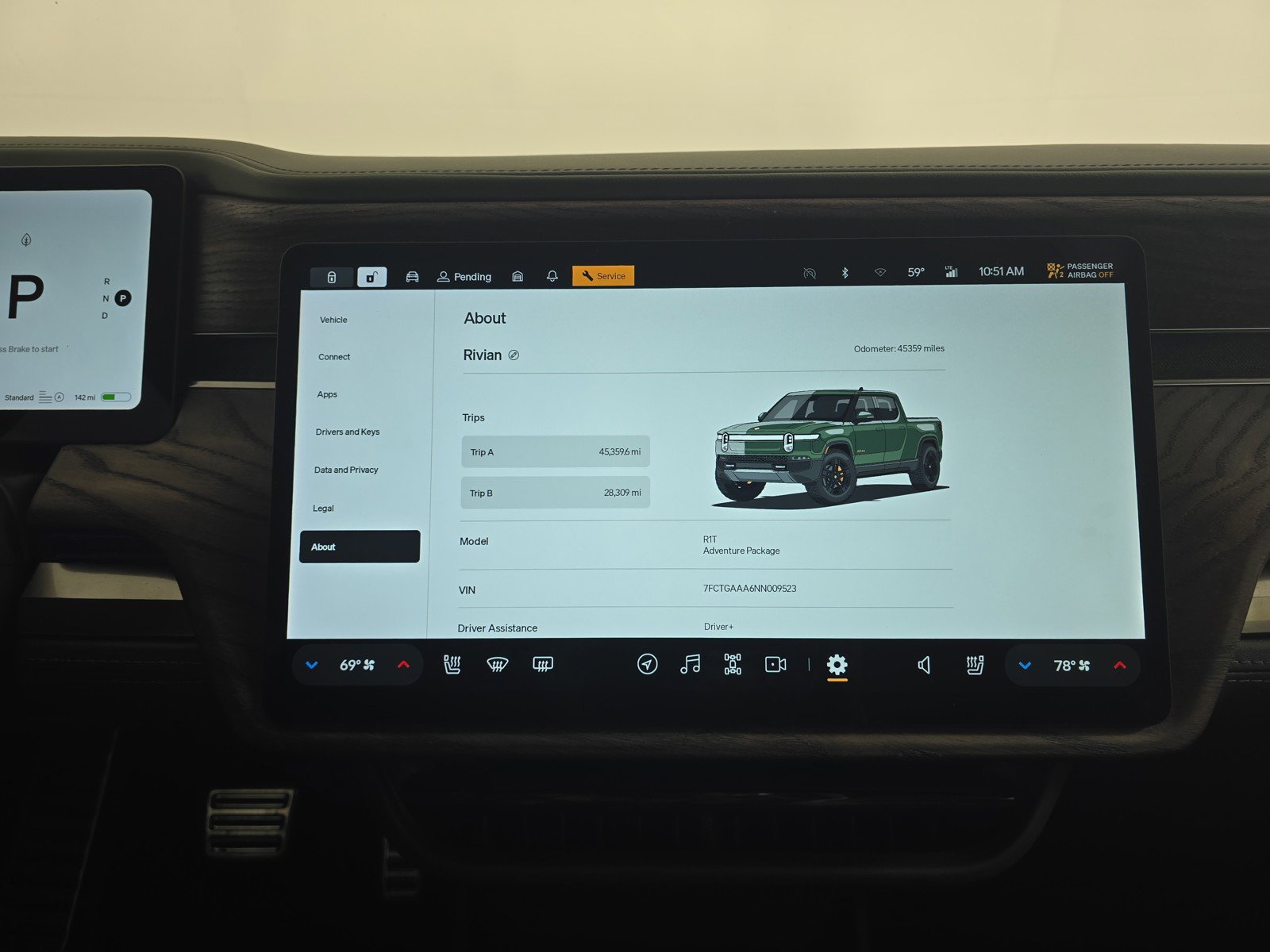 Used 2022 Rivian R1T Adventure image 27