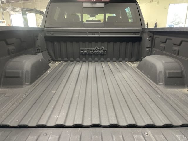 Used 2023 Chevrolet Silverado 1500 High Country w/ Technology Package AWD/4WD image 25