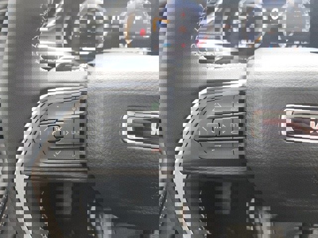 New 2025 Jeep Grand Cherokee Altitude image 11