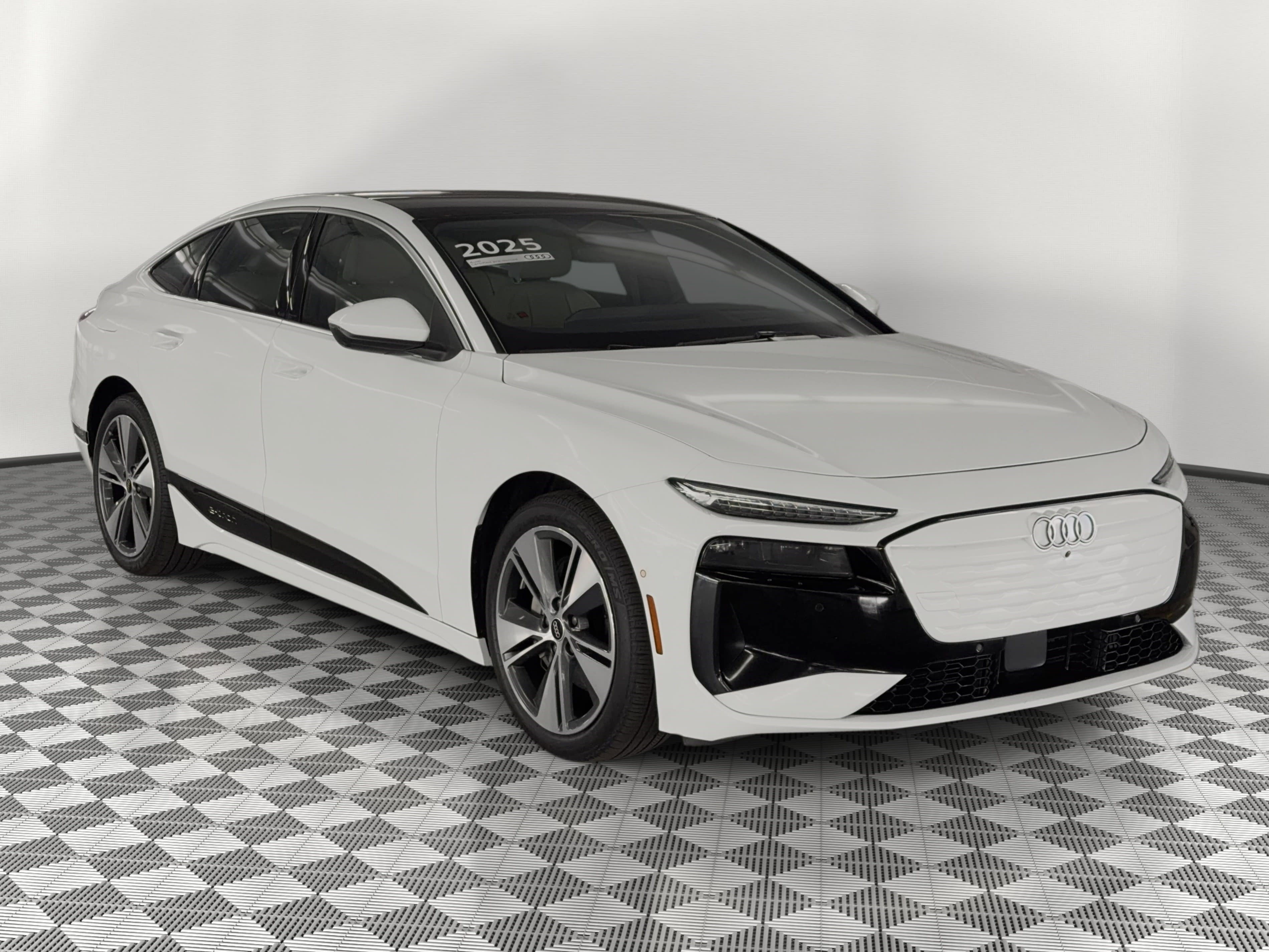 Used 2025 Audi A6 e-tron Premium Plus w/ Premium Plus image 7