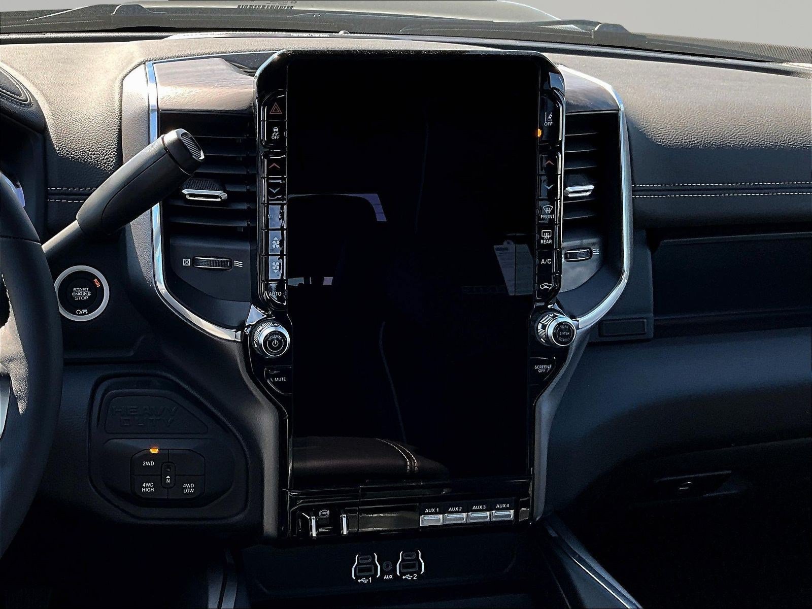 New 2027 RAM 3500 Laramie AWD/4WD image 7