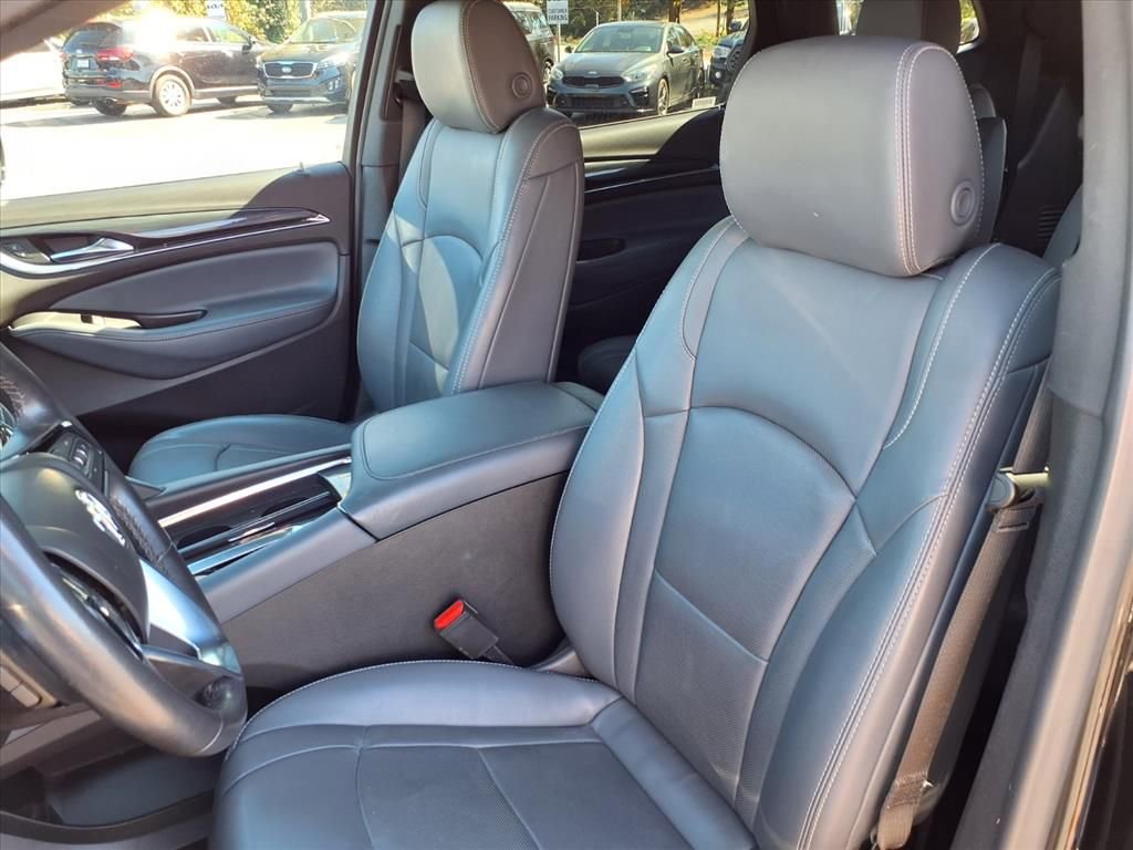 Used 2024 Buick Enclave Premium image 13