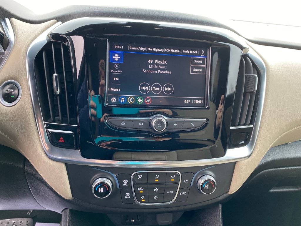 Used 2022 Chevrolet Traverse LS image 25