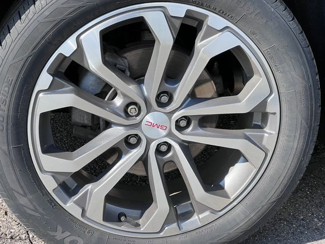 Used 2019 GMC Terrain SLE w/ GMC Pro Grade Package AWD/4WD image 5