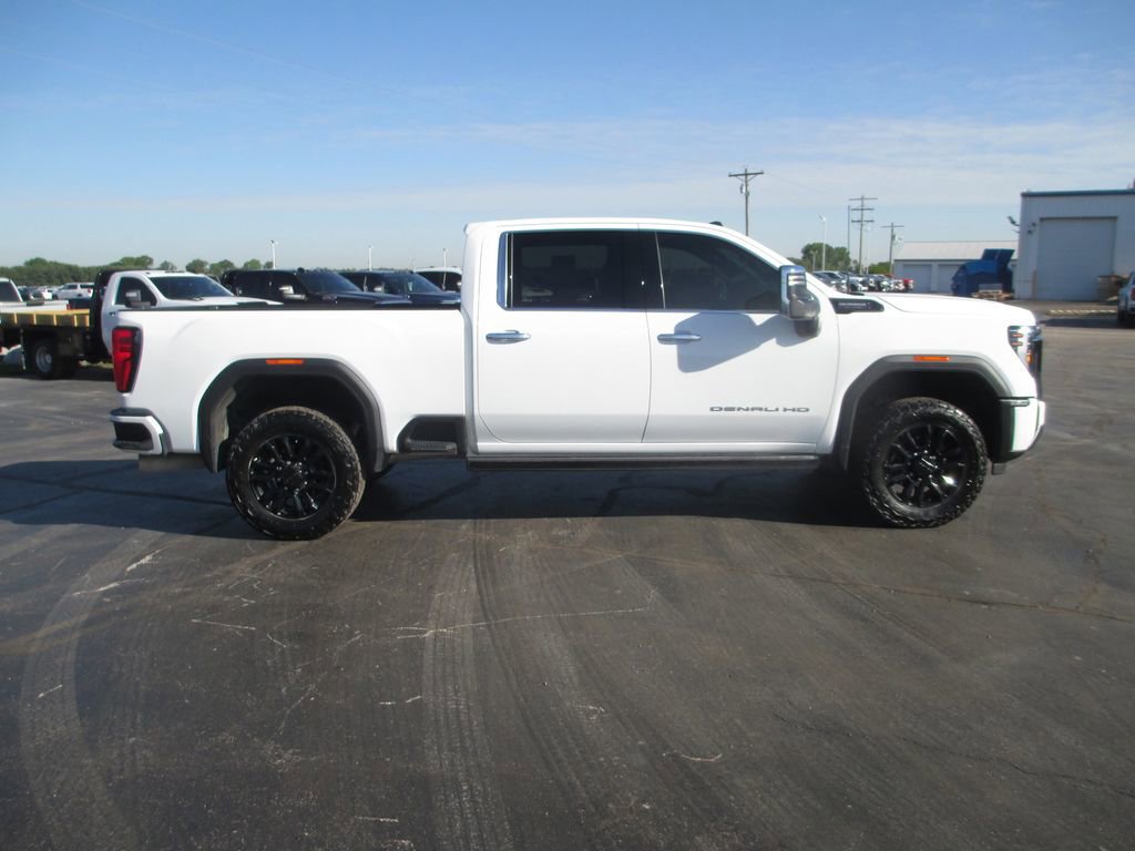 Used 2024 GMC Sierra 2500 Denali Ultimate w/ Max Trailering Package AWD/4WD image 5