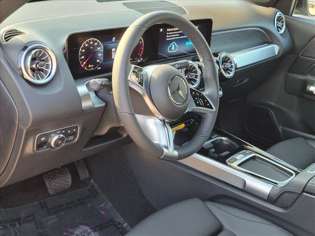 New 2026 Mercedes-Benz GLB 250 image 3