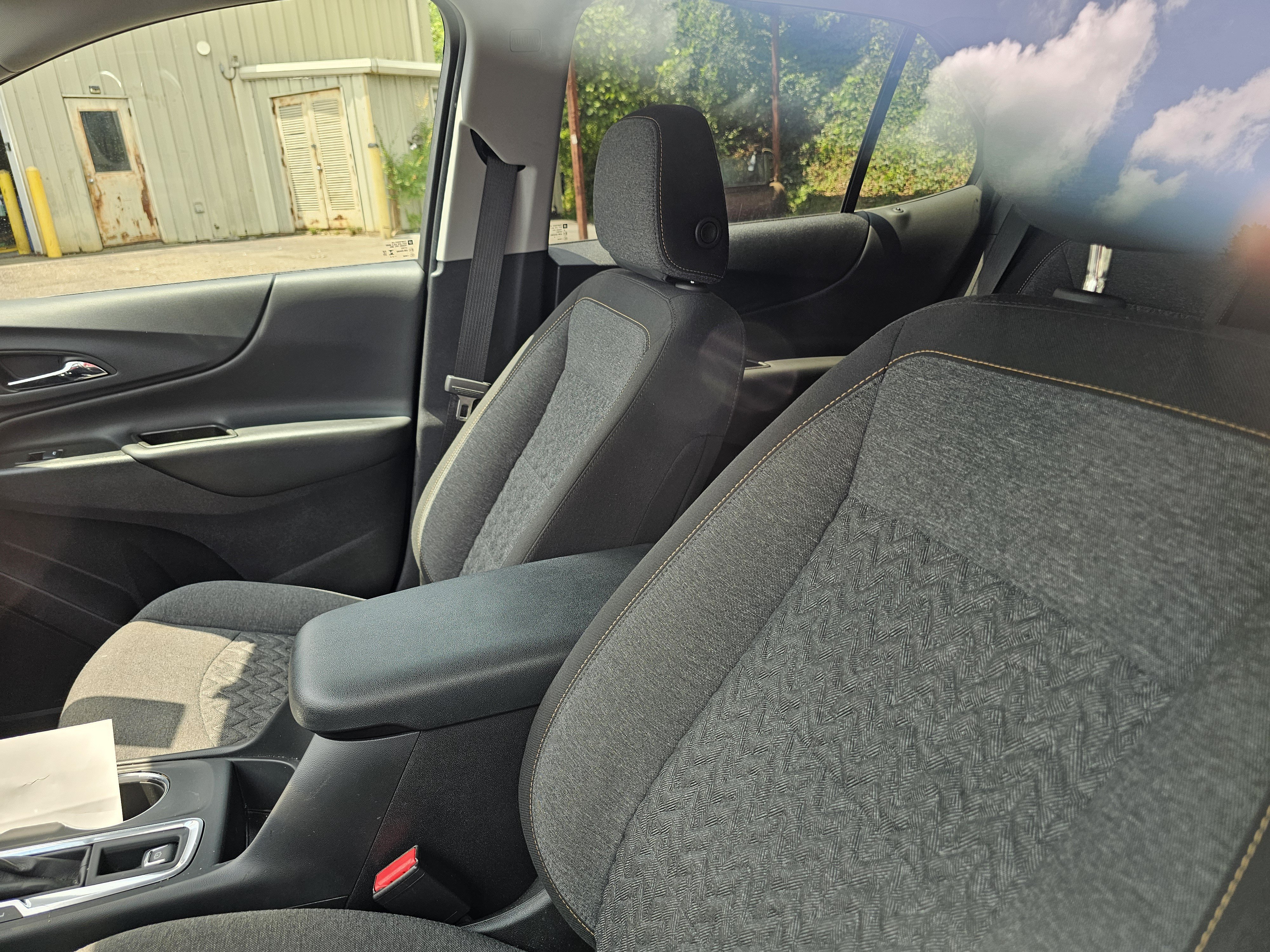 Used 2024 Chevrolet Equinox LT AWD/4WD image 14