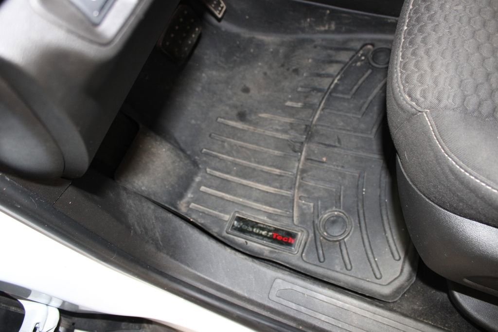 Used 2019 GMC Acadia SLE FWD image 12