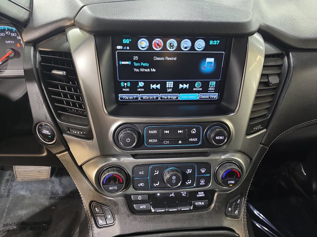 Used 2018 Chevrolet Suburban Premier AWD/4WD image 22