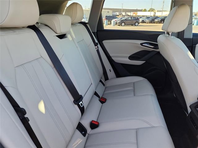 New 2025 Audi Q6 e-tron Premium AWD/4WD image 24