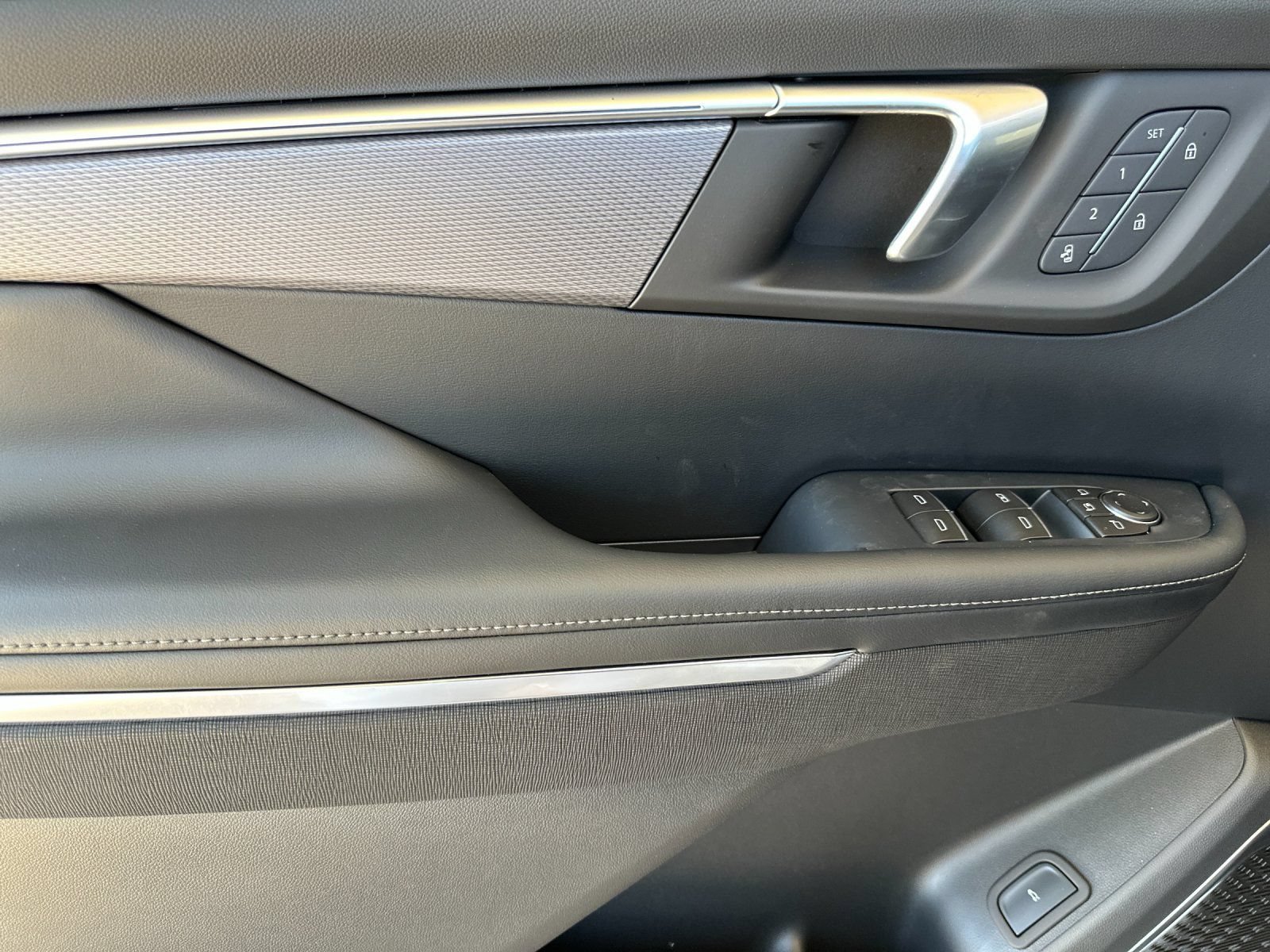 New 2026 Buick Enclave Sport Touring w/ Power Package FWD image 11