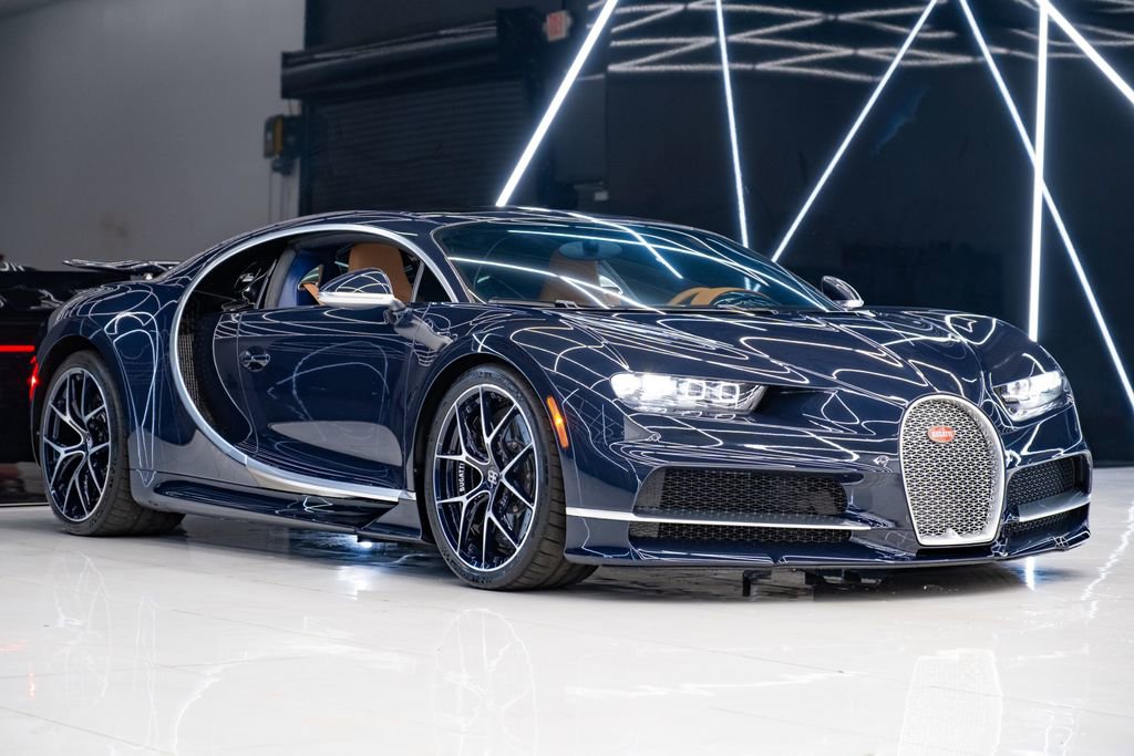 Used 2020 Bugatti Chiron AWD/4WD image 1