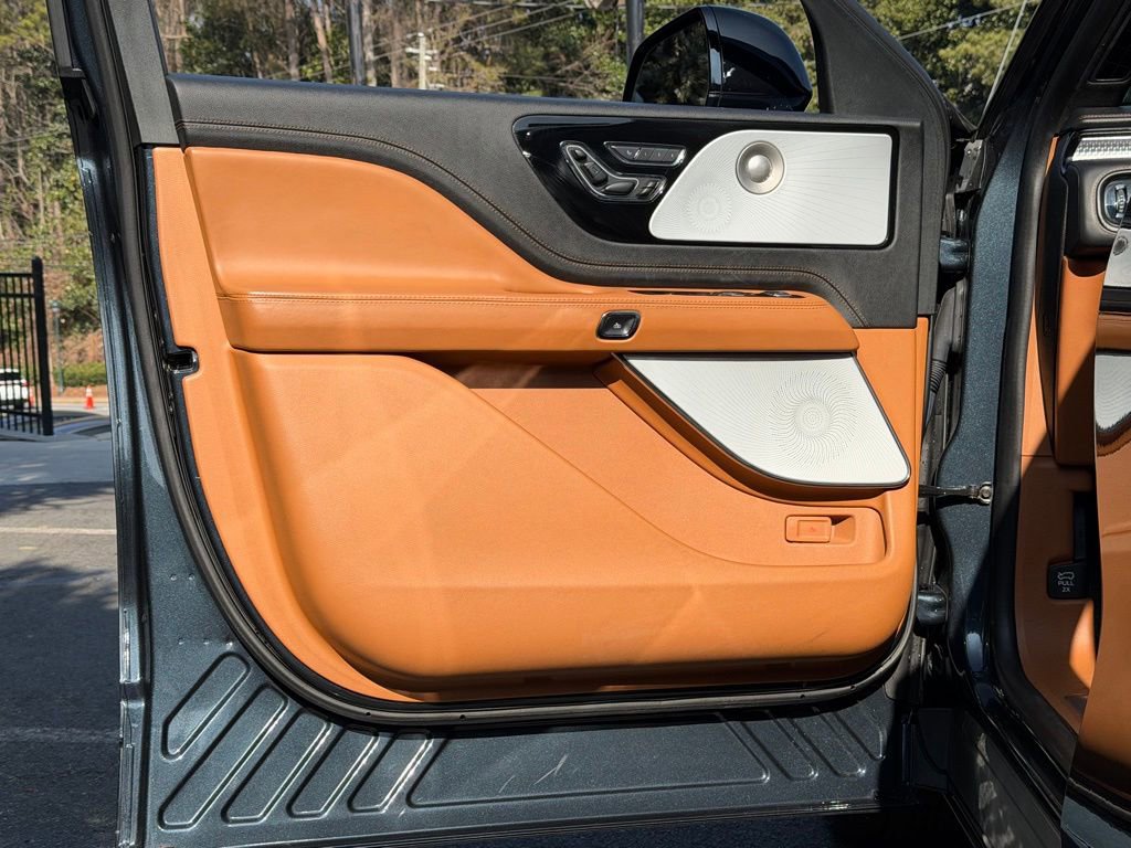 Used 2023 Lincoln Aviator Black Label image 27