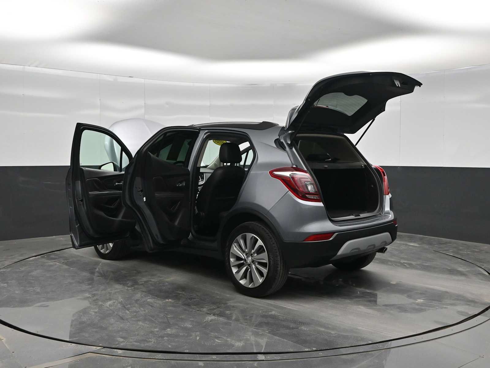 Used 2020 Buick Encore Preferred FWD image 44