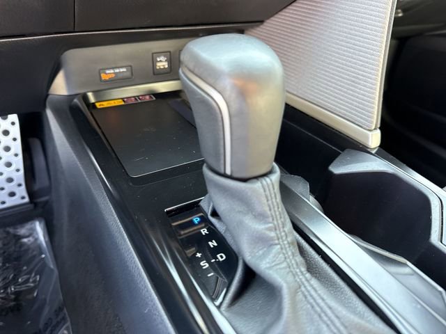 Used 2025 Toyota Camry SE image 20