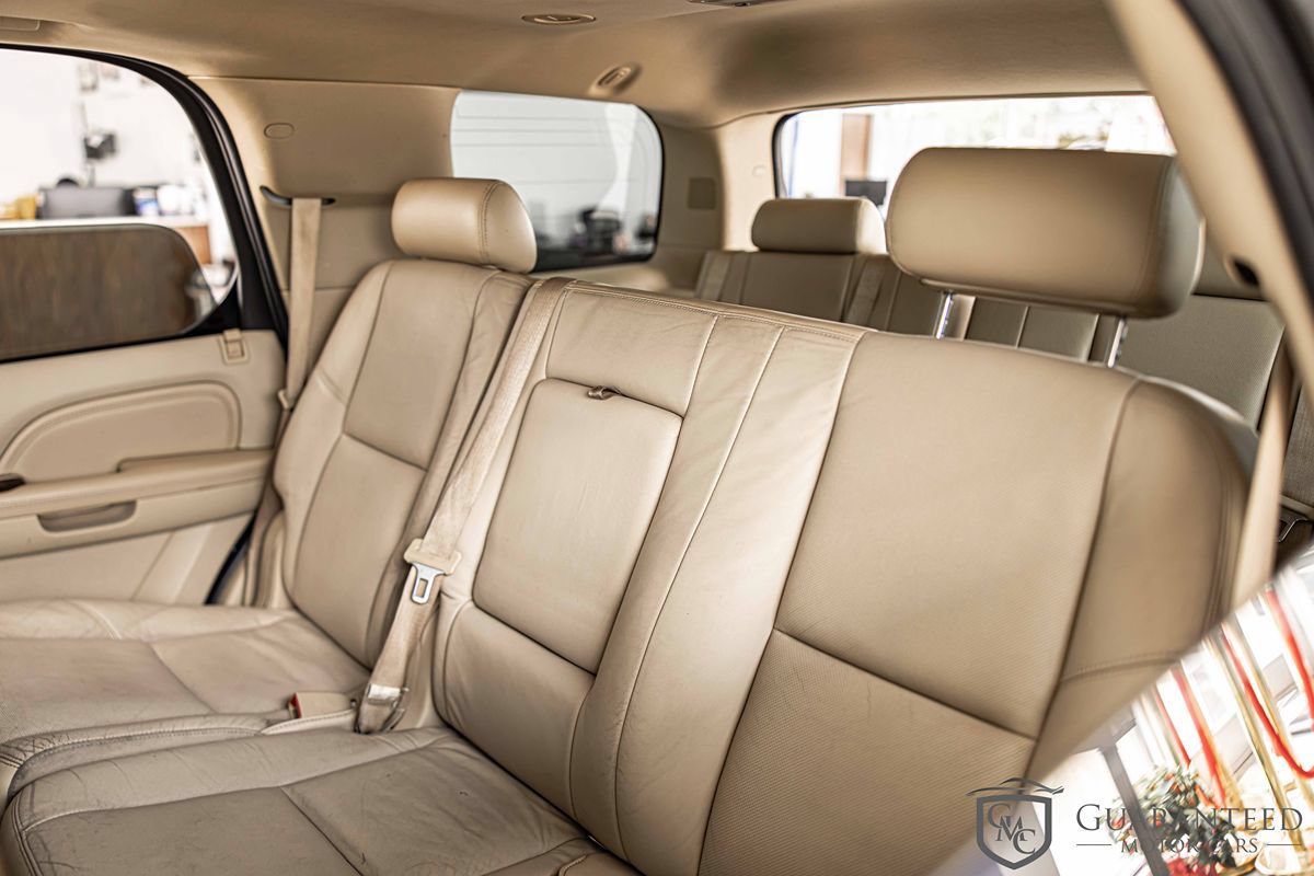 Used 2010 Cadillac Escalade 2WD Hybrid image 34