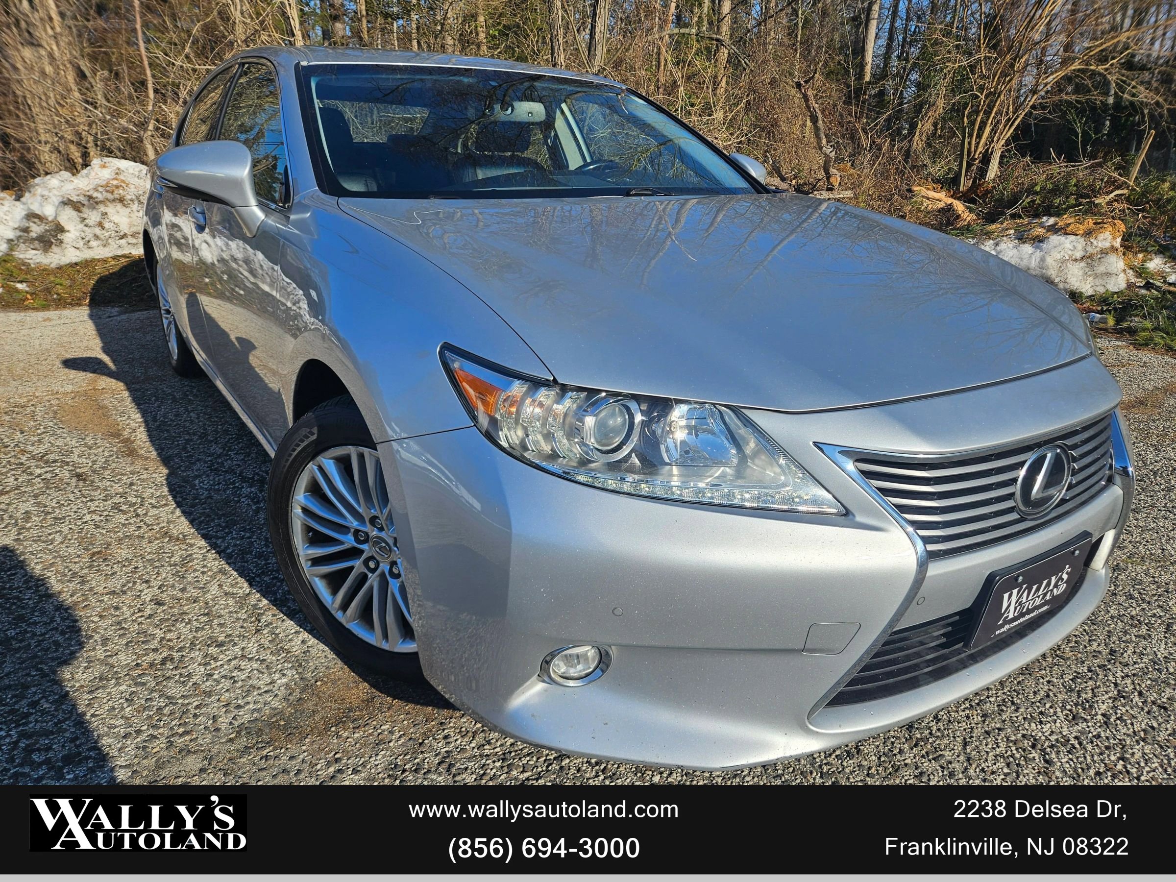 Used 2015 Lexus ES 350 w/ Luxury Package image 2