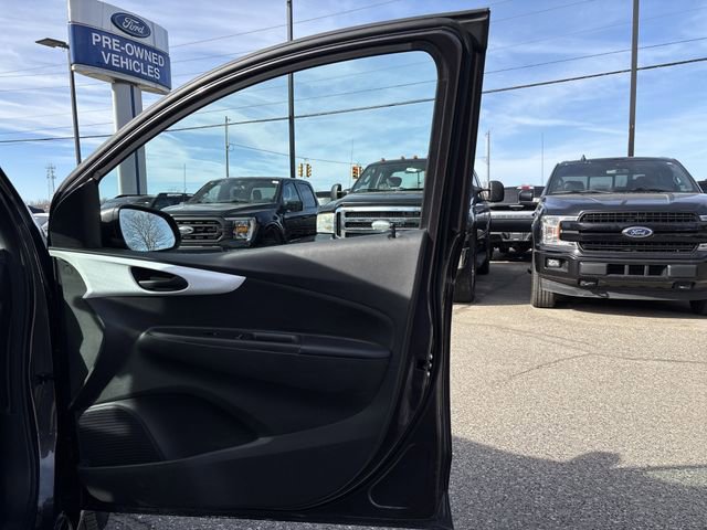 Used 2016 Chevrolet Spark LT image 27