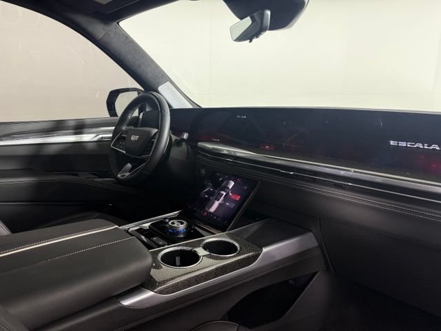 Used 2025 Cadillac Escalade V AWD/4WD image 18