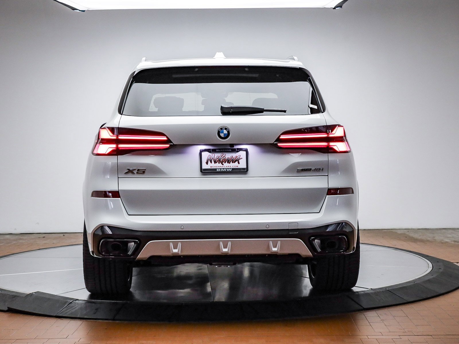 New 2026 BMW X5 sDrive40i w/ M Sport Package image 8