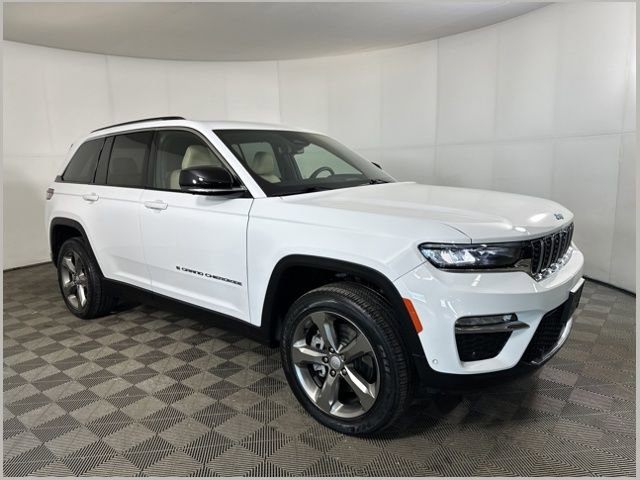 Used 2023 Jeep Grand Cherokee 4WD 4xe w/ Luxury Tech Group II image 1
