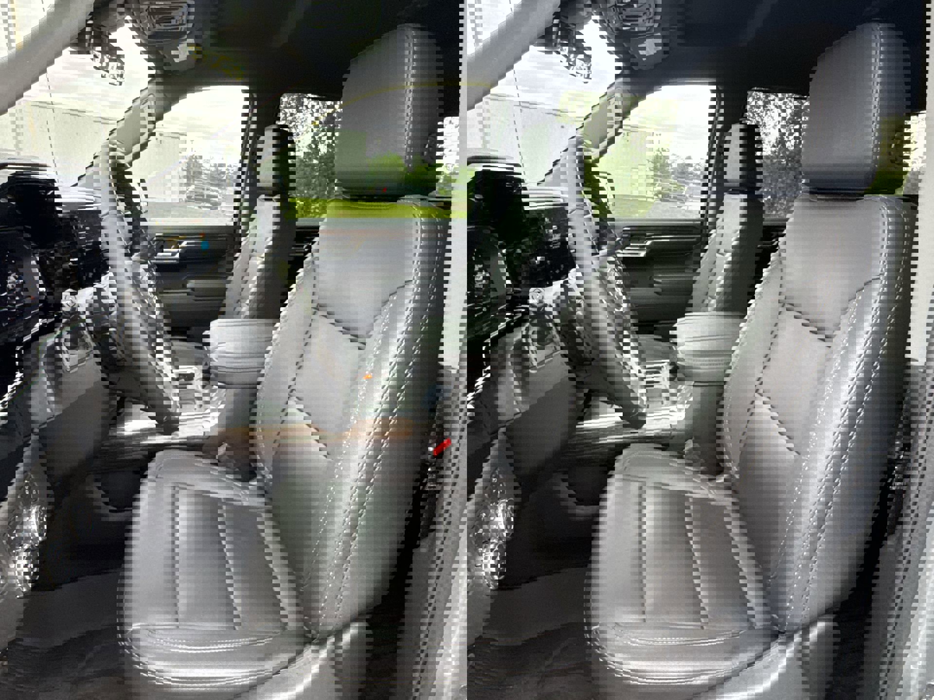 Used 2024 GMC Sierra 1500 Elevation w/ Elevation Premium Package AWD/4WD image 11