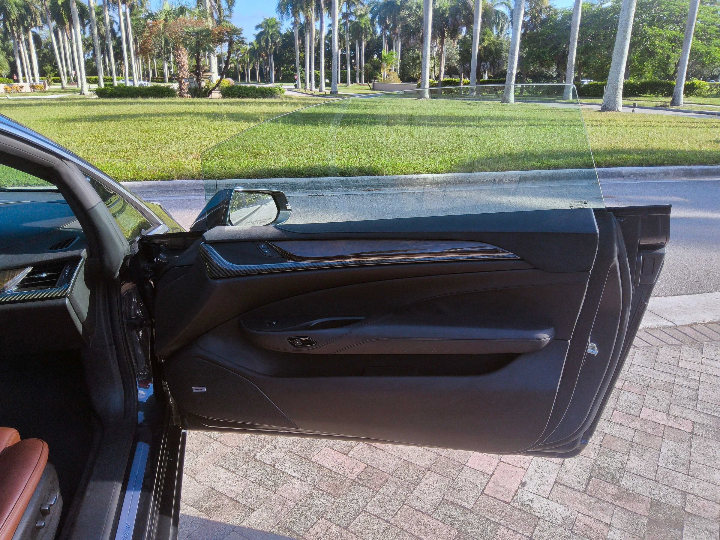 Used 2016 Cadillac ELR FWD image 27