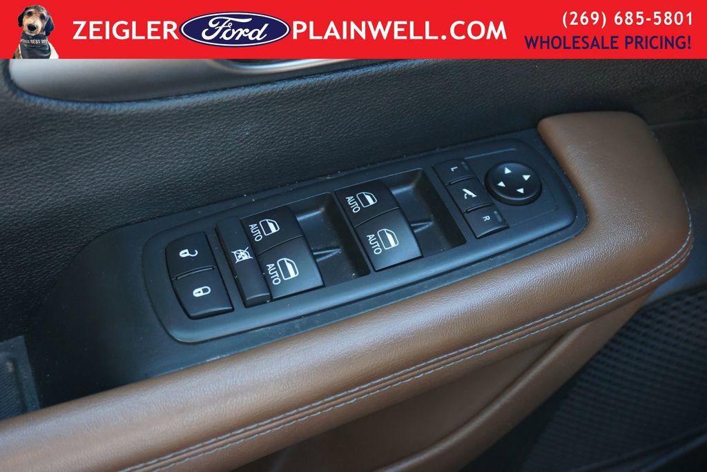 Used 2019 Chrysler Pacifica Limited w/ Advanced Safetytec Group FWD image 34