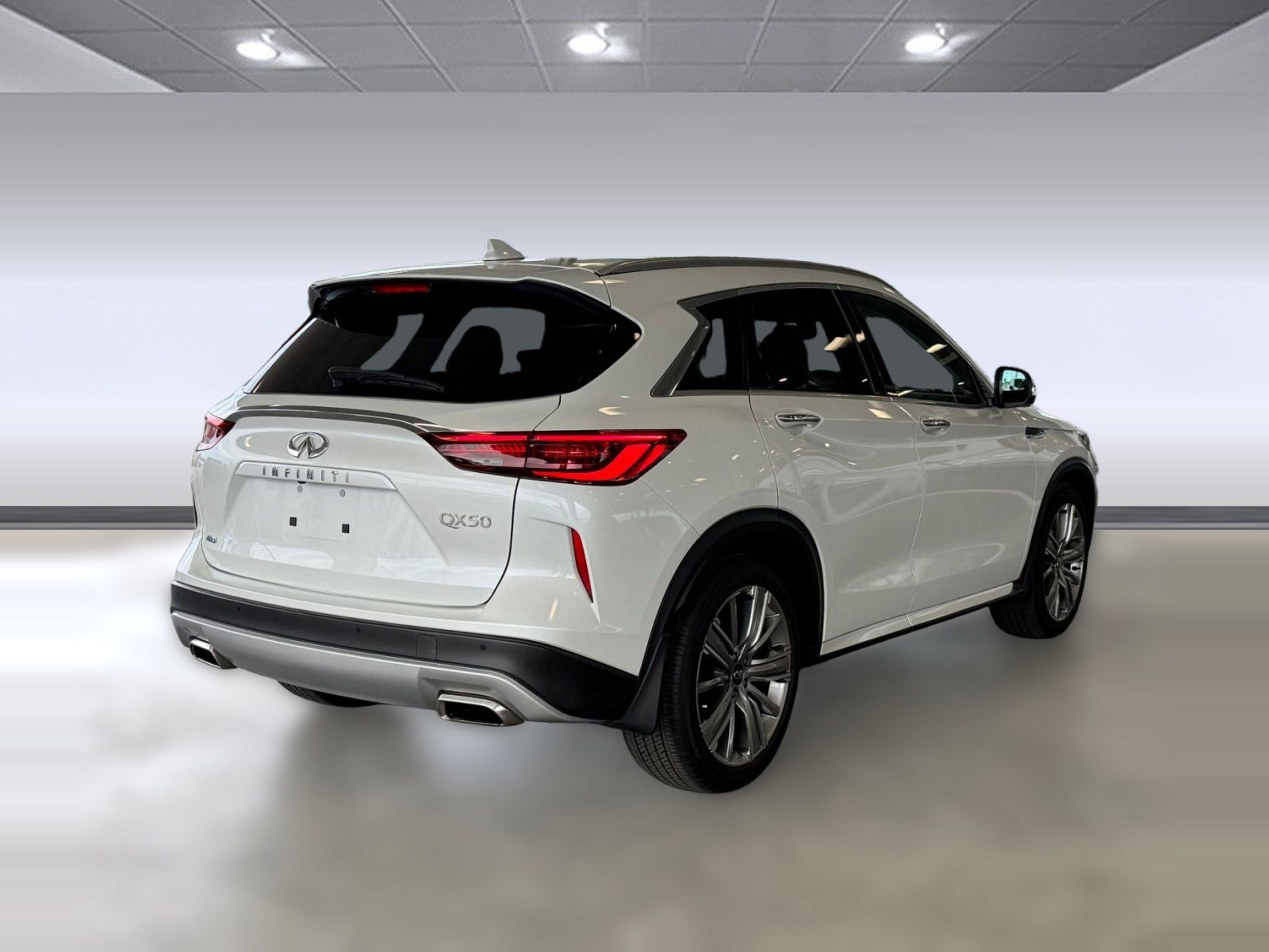 Used 2023 INFINITI QX50 Sensory AWD/4WD image 9