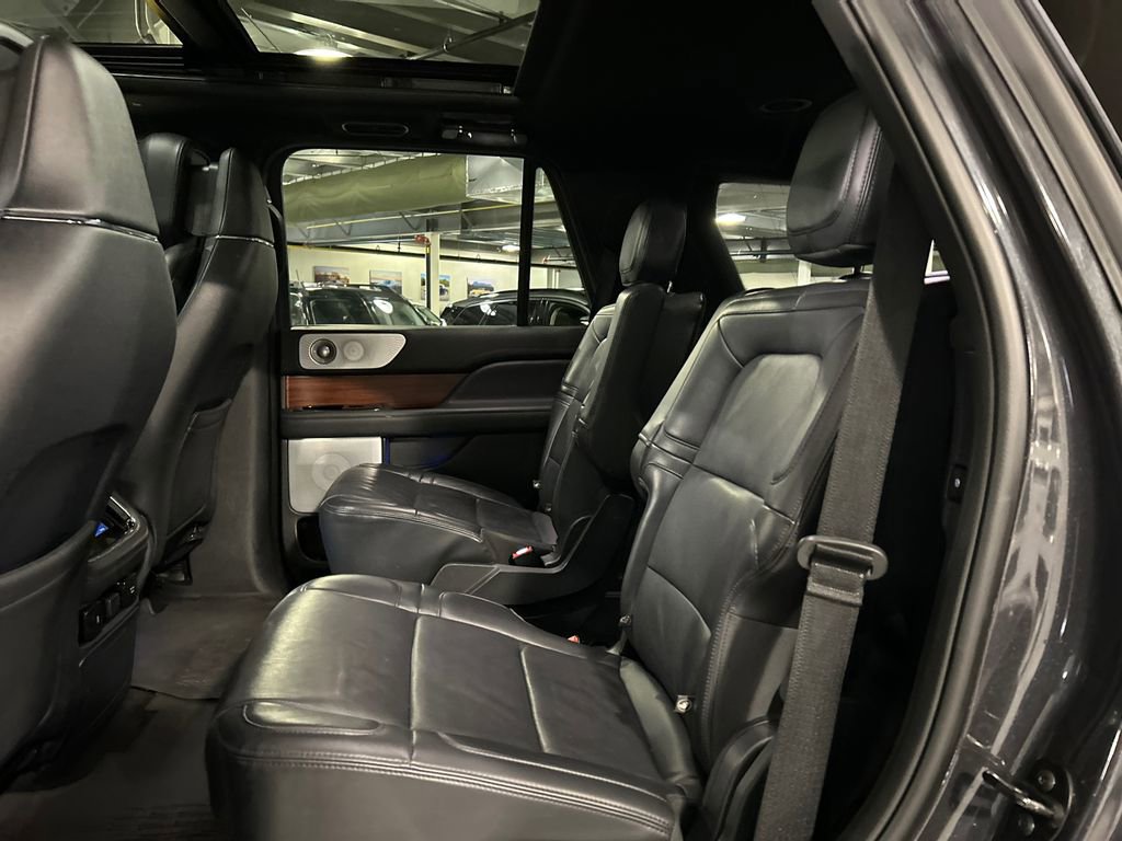 Used 2023 Lincoln Navigator Reserve image 24