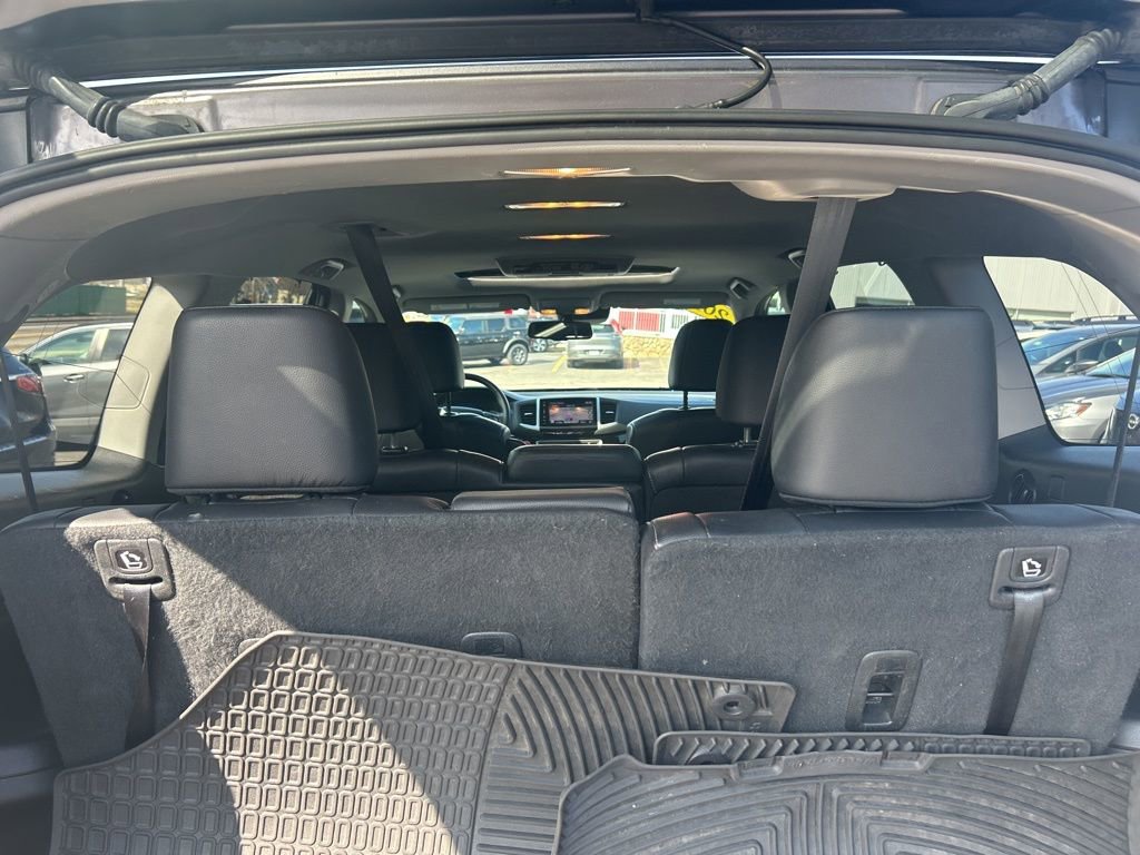 Used 2017 Honda Pilot Touring image 31