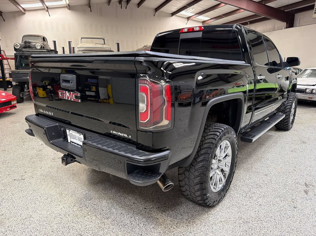 Used 2016 GMC Sierra 1500 Denali w/ Enhanced Driver Alert Package AWD/4WD image 7