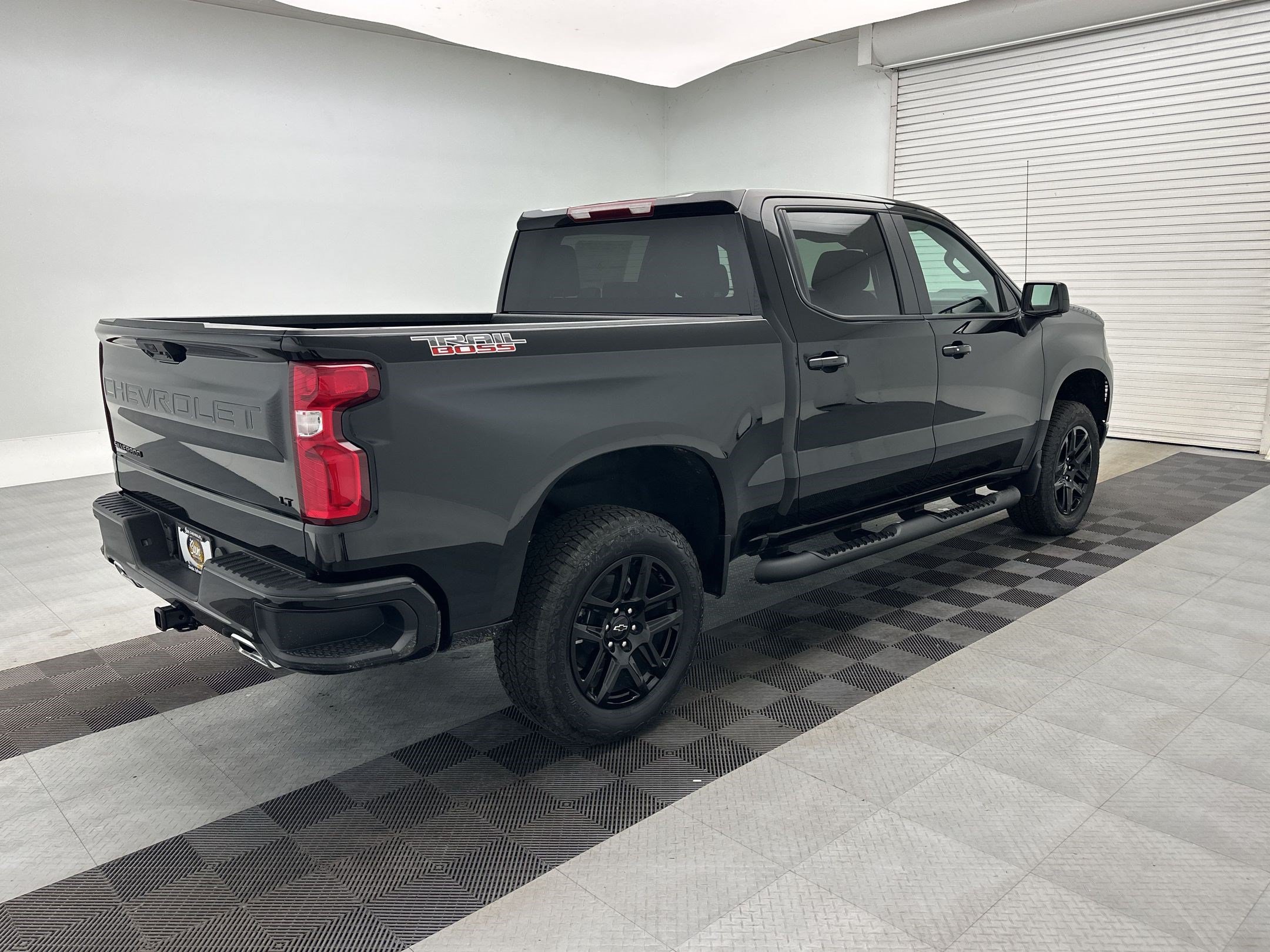 New 2026 Chevrolet Silverado 1500 LT Trail Boss w/ LPO, Dark Essentials Package AWD/4WD image 9