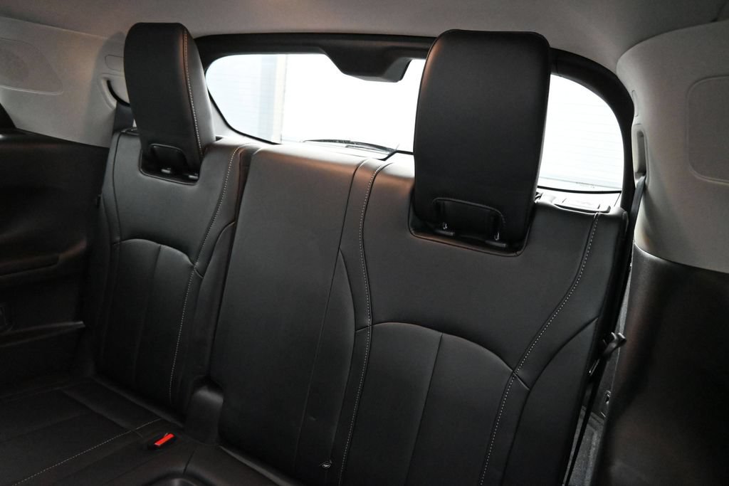 Used 2023 INFINITI QX60 Luxe w/ Vision Package FWD image 23