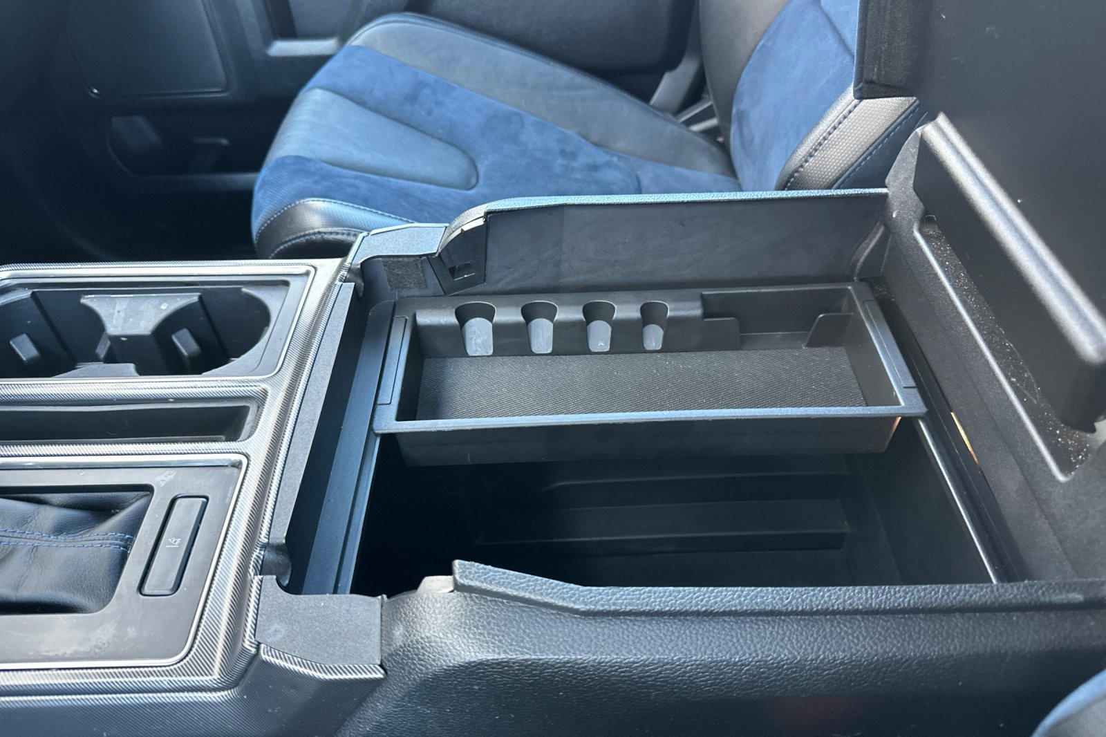 Used 2020 Ford F150 Raptor w/ Equipment Group 802A Luxury image 31