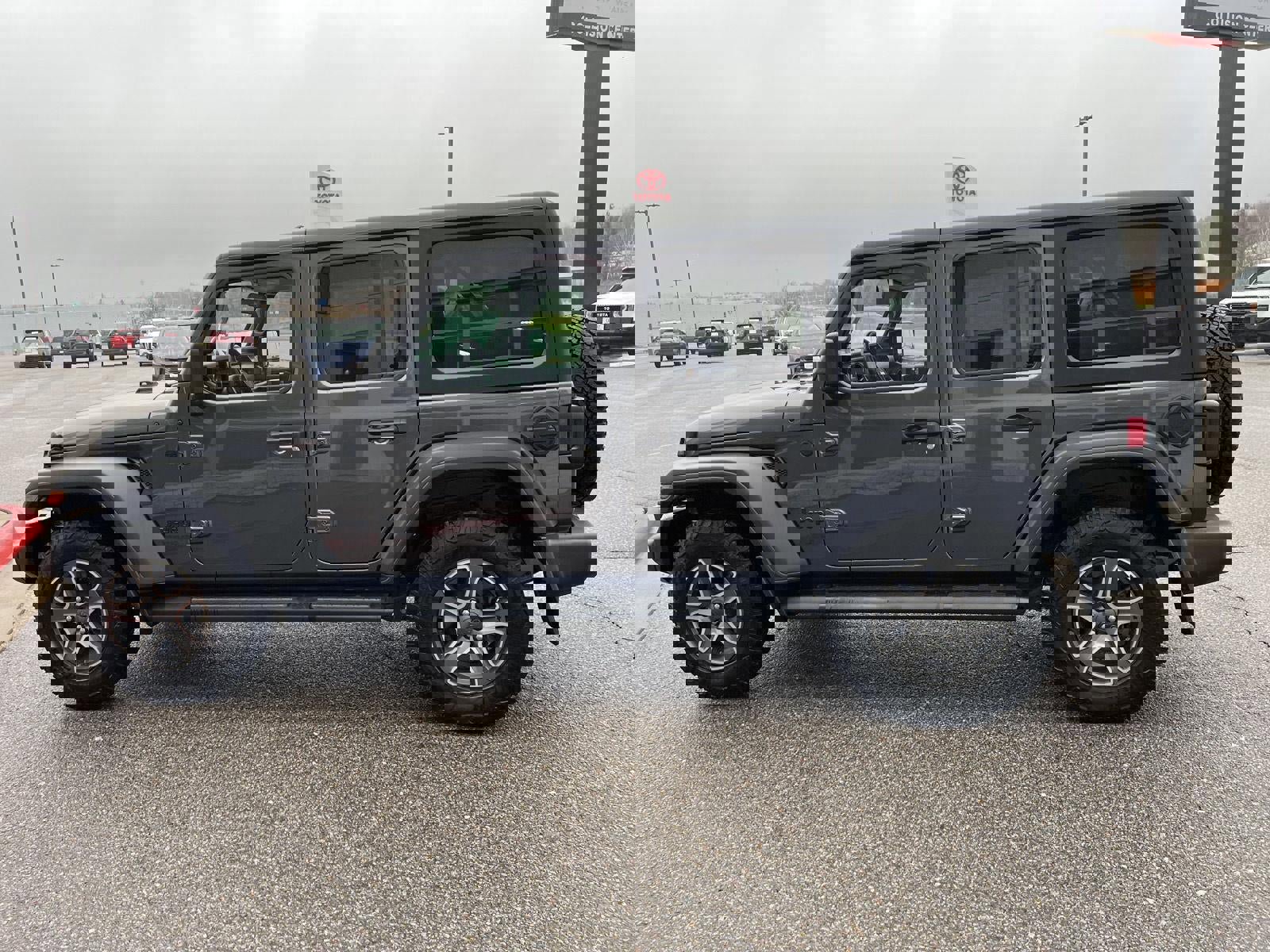 Used 2021 Jeep Wrangler Unlimited Sport image 22