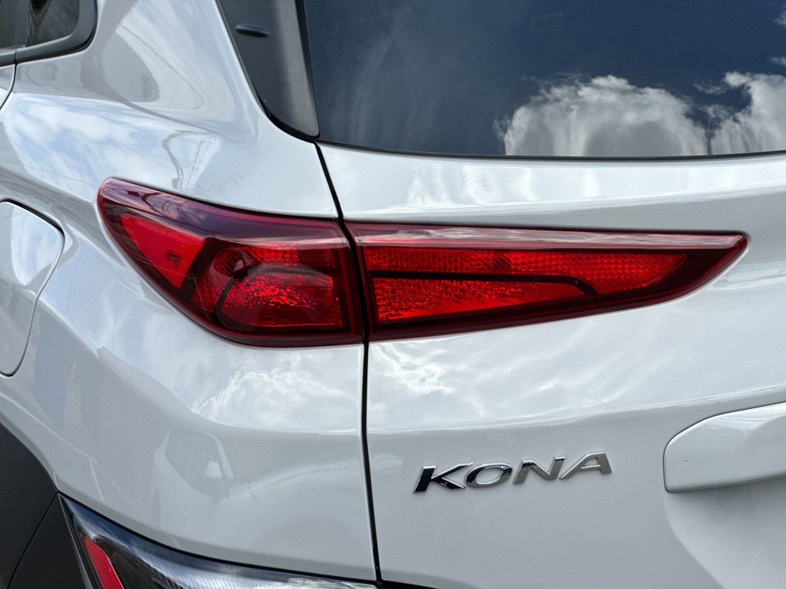 Used 2023 Hyundai Kona SEL AWD/4WD image 35