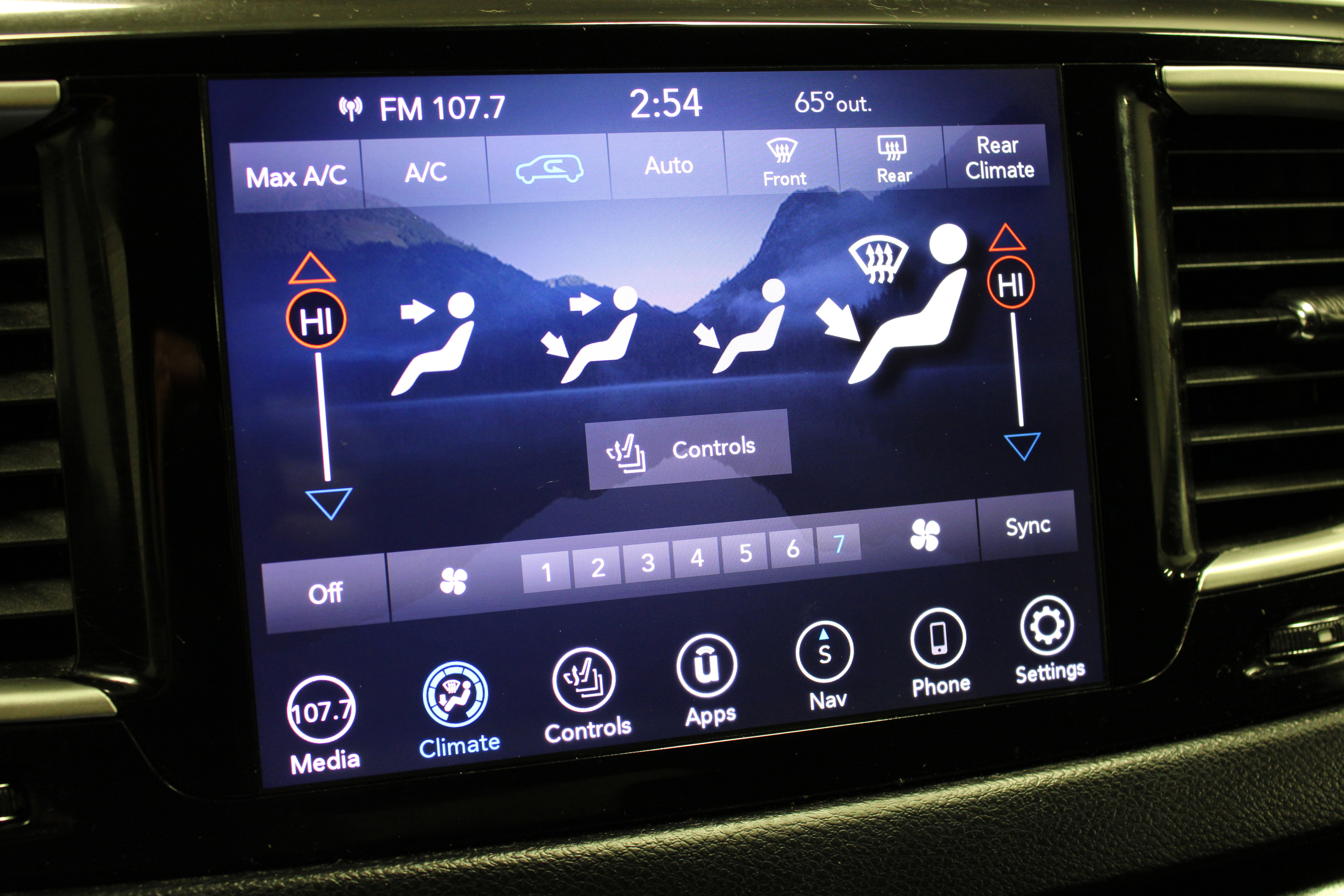 Used 2020 Chrysler Pacifica Touring-L Plus FWD image 23