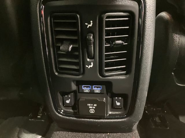 Used 2019 Jeep Grand Cherokee Limited w/ Luxury Group II image 45