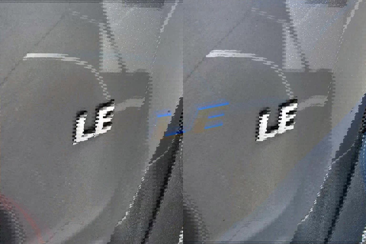 Used 2015 Toyota RAV4 LE image 8