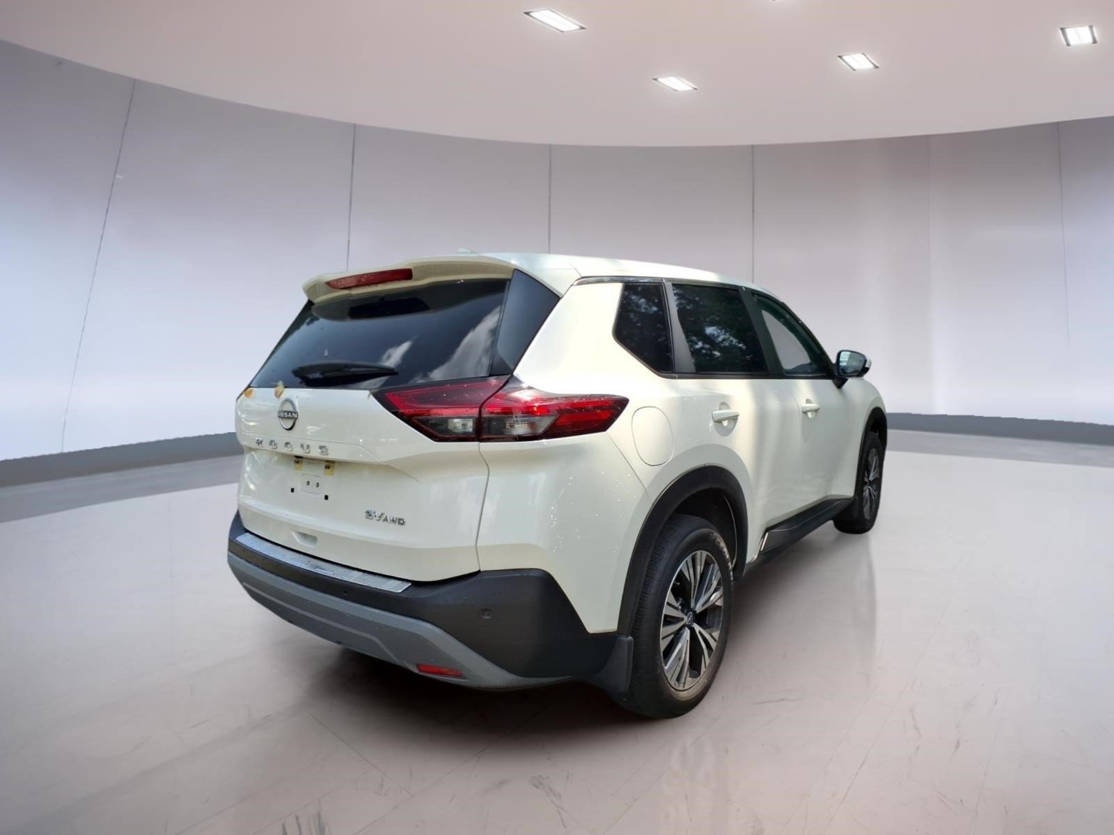 Used 2023 Nissan Rogue SV AWD/4WD image 4