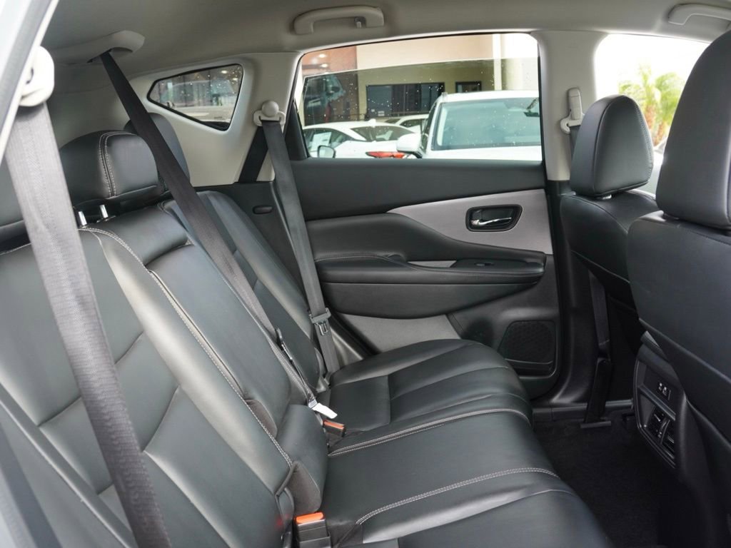 Used 2024 Nissan Murano SV w/ SV Midnight Edition Package image 17