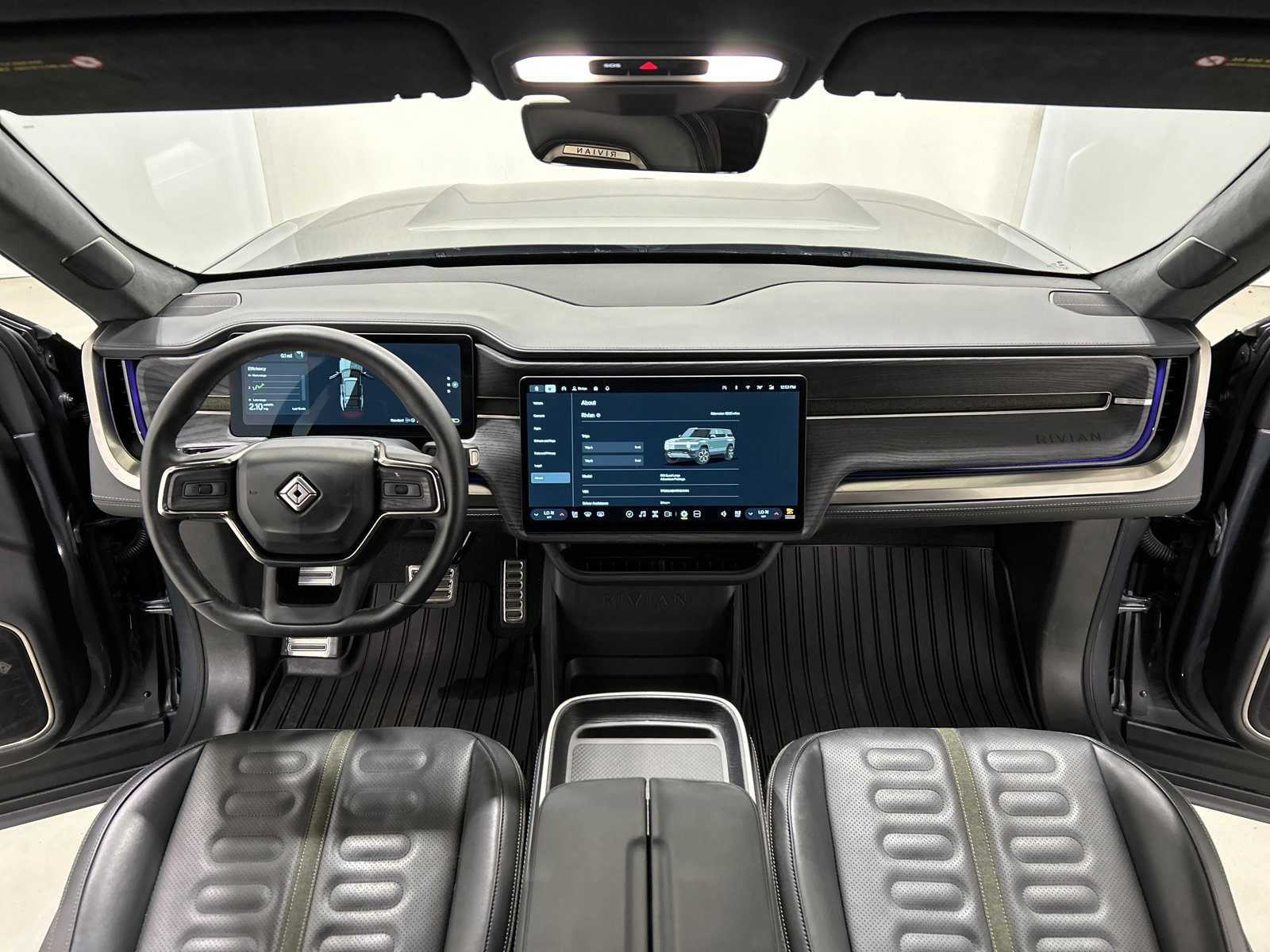 Used 2024 Rivian R1S Adventure image 27