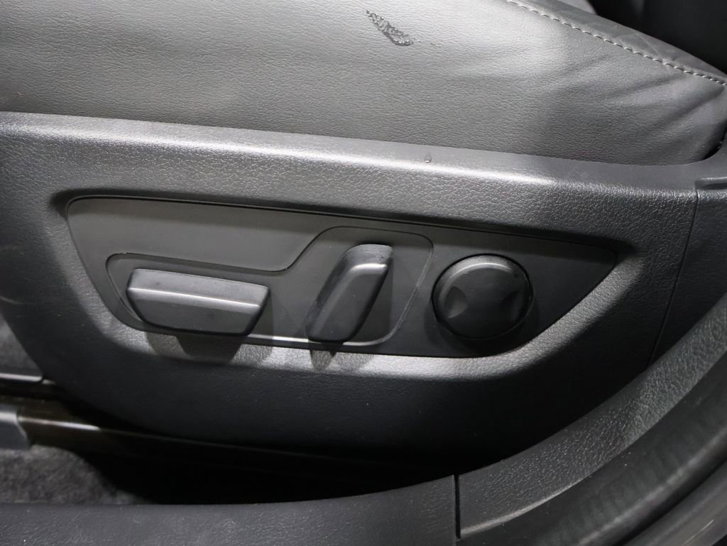 Used 2025 MAZDA CX-30 AWD 2.5 S w/ Preferred Package image 12