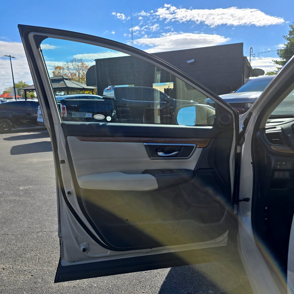 Used 2018 Honda CR-V EX image 16