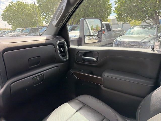 Used 2022 GMC Sierra 2500 SLT w/ SLT Convenience Package AWD/4WD image 18