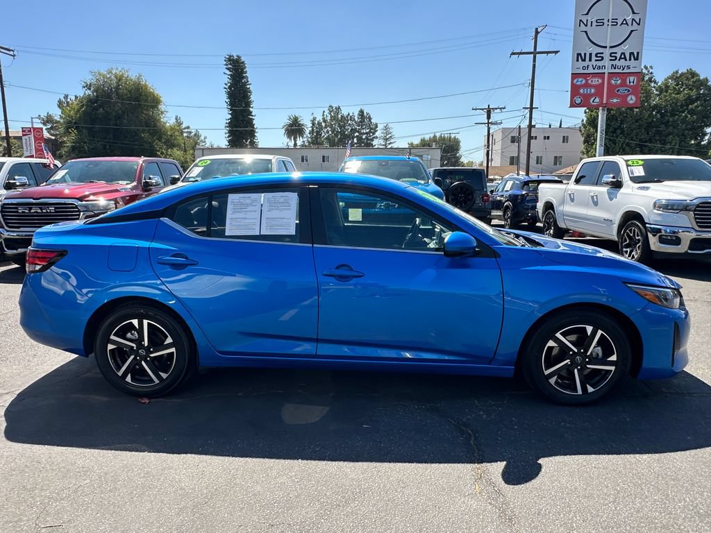 Used 2024 Nissan Sentra SV FWD image 9