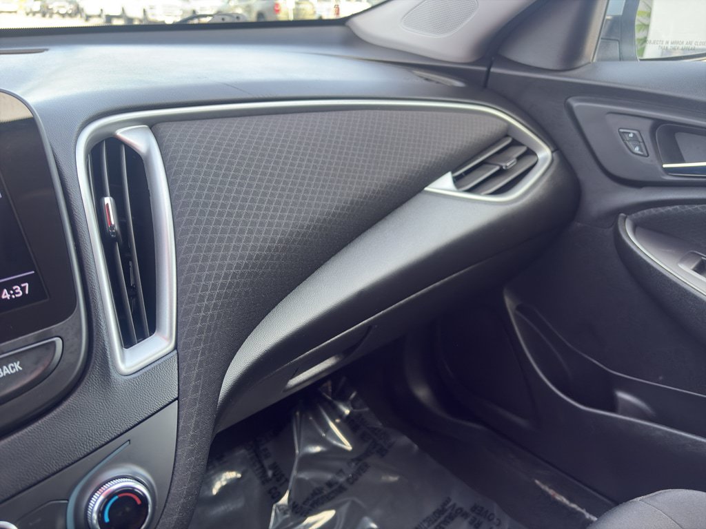 Used 2023 Chevrolet Malibu LT FWD image 11