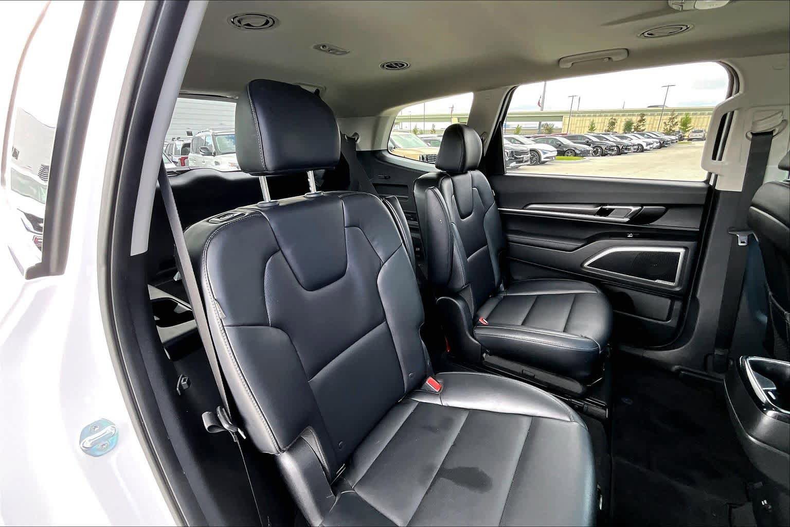 Certified 2023 Kia Telluride S w/ S Sunroof Package FWD image 19