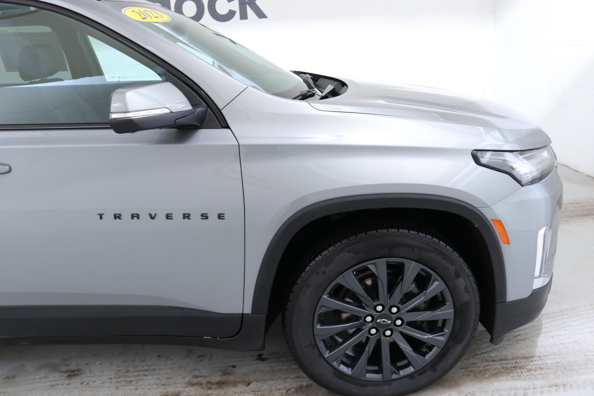 Used 2023 Chevrolet Traverse RS image 11